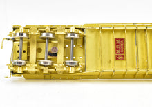 Load image into Gallery viewer, HO Brass OMI - Overland Models, Inc. C&O - Chesapeake & Ohio Greenville 55' Well Car w/ Transformer Load