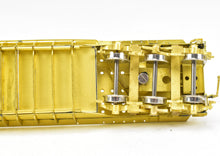 Load image into Gallery viewer, HO Brass OMI - Overland Models, Inc. C&O - Chesapeake & Ohio Greenville 55' Well Car w/ Transformer Load