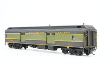 Load image into Gallery viewer, HO Brass W&R Enterprises NP - Northern Pacific Baggage Car Nos. 1500 - 1515 Custom Painted Pine Tree No. 1512