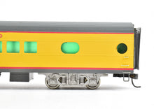 Load image into Gallery viewer, HO Brass Soho MILW - Milwaukee Road #556 Coach Custom Painted