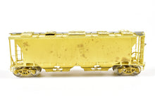 Load image into Gallery viewer, HO Brass OMI - Overland Models, Inc. CPR - Canadian Pacific Slab Side Covered Hopper (S-20-C110 Series)