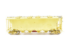 Load image into Gallery viewer, HO Brass OMI - Overland Models, Inc. CPR - Canadian Pacific Slab Side Covered Hopper SC-20 C194A Version