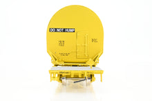 Load image into Gallery viewer, HO Brass CON OMI - Overland Models, Inc. UP - Union Pacific NASA Shuttle Solid Rocket Motor Rail Car Factory Painted No. 50023