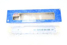 Load image into Gallery viewer, O Atlas “O" CB&Q/D&RGW/WP California Zephyr Dining Car WP - Western Pacific “Silver Platter”