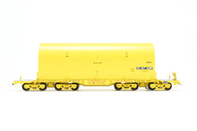 Load image into Gallery viewer, HO Brass CON OMI - Overland Models, Inc. UP - Union Pacific NASA Shuttle Solid Rocket Motor Rail Car Factory Painted No. 50029
