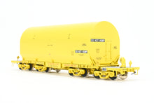Load image into Gallery viewer, HO Brass CON OMI - Overland Models, Inc. UP - Union Pacific NASA Shuttle Solid Rocket Motor Rail Car Factory Painted No. 50029
