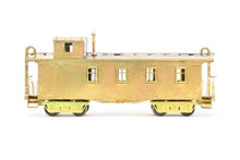 Load image into Gallery viewer, HO Brass Signal House Models, Inc. CB&Q - Burlington Route Wood Caboose