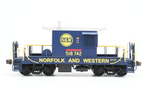 Load image into Gallery viewer, HO Brass OMI - Overland Models, Inc. N&W - Norfolk & Western R-1 Transfer Caboose Factory Painted No. 518742