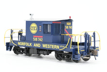 Load image into Gallery viewer, HO Brass OMI - Overland Models, Inc. N&W - Norfolk & Western R-1 Transfer Caboose Factory Painted No. 518742