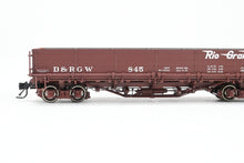 Load image into Gallery viewer, HOn3 Blackstone Models D&RGW - Denver & Rio Grande Western Drop Bottom Gondola Flying Grande Herald No. 845