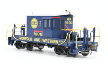 Load image into Gallery viewer, HO Brass OMI - Overland Models, Inc. N&W - Norfolk & Western R-1 Transfer Caboose Factory Painted No. 518742