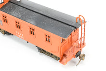 Load image into Gallery viewer, HO Brass Signal House Models, Inc. CB&Q - Burlington Route Wood Caboose Custom Painted