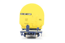 Load image into Gallery viewer, HO Brass CON OMI - Overland Models, Inc. CSXT - CSX Transportation NASA Shuttle Solid Rocket Motor Rail Car Factory Painted No. 600514