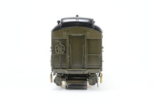 Load image into Gallery viewer, HO Brass Oriental Limited GN - Great Northern HW 60 Foot RPO #25-36 Custom Painted NP - Northern Pacific 95