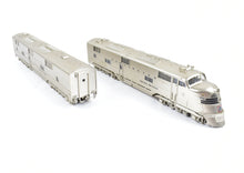 Load image into Gallery viewer, HO Brass CIL - Challenger Imports CB&Q - Burlington Route EMD E5 A/B Set FP 9912A "Silver Meteor"