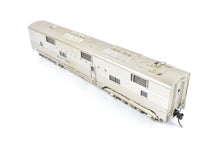 Load image into Gallery viewer, HO Brass CIL - Challenger Imports CB&Q - Burlington Route EMD E5 A/B Set FP 9912A "Silver Meteor"