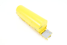 Load image into Gallery viewer, HO Brass CON OMI - Overland Models, Inc. UP - Union Pacific NASA Shuttle Solid Rocket Motor Rail Car Factory Painted No. 50027