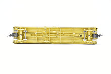 Load image into Gallery viewer, HO Brass OMI - Overland Models, Inc. ATSF - Santa Fe SFRD RR-37 Class 50' Ice Bunker Wood Refrigerator Car