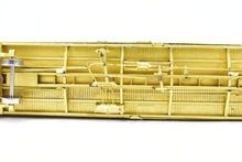Load image into Gallery viewer, HO Brass OMI - Overland Models, Inc. ATSF - Santa Fe SFRD RR-37 Class 50' Ice Bunker Wood Refrigerator Car