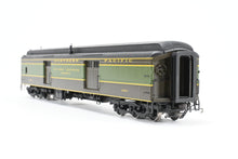 Load image into Gallery viewer, HO Brass W&R Enterprises NP - Northern Pacific Baggage Car Nos. 1500 - 1515 Factory Painted 1946 NCL Scheme No. 1504