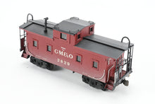 Load image into Gallery viewer, HO Brass Hallmark Models GM&O - Gulf Mobile & Ohio Wood Sheathed Caboose CP No. 2829 w/ Light Weathering