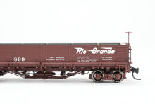 Load image into Gallery viewer, HOn3 Blackstone Models D&RGW - Denver & Rio Grande Western Drop Bottom Gondola Flying Grande Herald No. 899