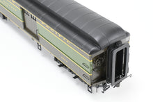 Load image into Gallery viewer, HO Brass W&R Enterprises NP - Northern Pacific Baggage Car Nos. 1500 - 1515 Factory Painted 1946 NCL Scheme No. 1504