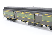 Load image into Gallery viewer, HO Brass W&R Enterprises NP - Northern Pacific Baggage Car Nos. 1500 - 1515 Factory Painted 1946 NCL Scheme No. 1504