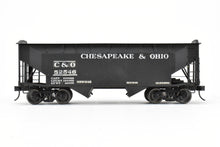 Load image into Gallery viewer, O Scale Brass US Hobbies C&O - Chesapeake & Ohio Offset Side Twin Hopper W/Peaked Ends CP No. 52546