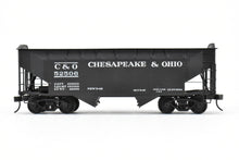 Load image into Gallery viewer, O Scale Brass US Hobbies C&O - Chesapeake & Ohio Offset Side Twin Hopper W/ Peaked Ends CP No. 52506