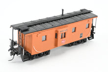 Load image into Gallery viewer, HO Scratch Built MILW - Milwaukee Road Thrall Bay Window Caboose CP No. 992115 REBOXX