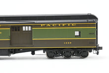 Load image into Gallery viewer, HO Brass W&R Enterprises NP - Northern Pacific Baggage Auto Car Nos. 1587 - 1591 Factory Painted 1946 NCL No. 1589