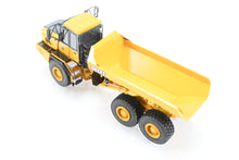 Load image into Gallery viewer, HO Brass CON CMC - Classic Mint Collectibles John Deere 250D Articulated Dump Truck Factory Painted