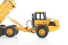 Load image into Gallery viewer, HO Brass CON CMC - Classic Mint Collectibles John Deere 250D Articulated Dump Truck Factory Painted
