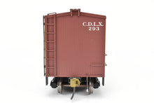 Load image into Gallery viewer, O Red Caboose Various Roads Roma Wine Co. 40 Foot Insulated Boxcar CDLX 293 Built Up Kit FP