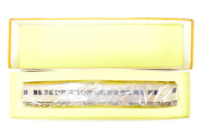 Load image into Gallery viewer, HO Brass Oriental Limited GN - Great Northern Heavyweight Streamstyled Deluxe Coach Nos. 944-949