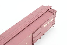 Load image into Gallery viewer, HOn3 Blackstone Models D&RGW - Denver & Rio Grande Western 30' Box Car Flying Grande Herald No. 3028