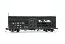 Load image into Gallery viewer, HOn3 Blackstone Models D&RGW - Denver & Rio Grande Western 5500 Series 30' Double Deck Stock Car Flying Grande Herald No. 5609