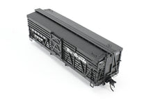 Load image into Gallery viewer, HOn3 Blackstone Models D&RGW - Denver & Rio Grande Western 5500 Series 30' Double Deck Stock Car Flying Grande Herald No. 5609