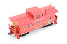 Load image into Gallery viewer, HO Brass OMI - Overland Models LV - Lehigh Valley NE Steel Caboose Ph. 1 w/Double End Window FP No. A95070