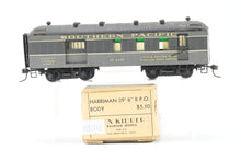 Load image into Gallery viewer, HO Brass Ken Kidder SP - Southern Pacific Harriman 39’6” RPO Custom Painted TTG No. 4239