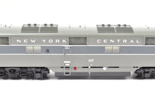 Load image into Gallery viewer, HO Brass CON CIL - Challenger Imports NYC - New York Central EMD E7A/E7B Set FP Nos. 4005/4101 "Reverse Lightning Stripe"