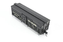 Load image into Gallery viewer, HOn3 Blackstone Models D&RGW - Denver & Rio Grande Western 5500 Series 30' Double Deck Stock Car Flying Grande Herald No. 5710
