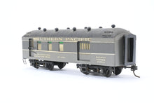 Load image into Gallery viewer, HO Brass Ken Kidder SP - Southern Pacific Harriman 39’6” RPO Custom Painted TTG No. 4239
