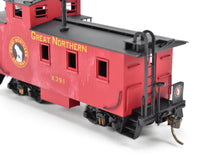 Load image into Gallery viewer, HO Brass Lambert GN - Great Northern #924 Wood Caboose CP X391