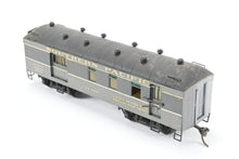 Load image into Gallery viewer, HO Brass Ken Kidder SP - Southern Pacific Harriman 39’6” RPO Custom Painted TTG No. 4239