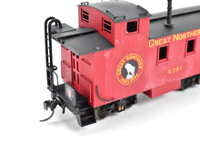 Load image into Gallery viewer, HO Brass Lambert GN - Great Northern #924 Wood Caboose CP X391