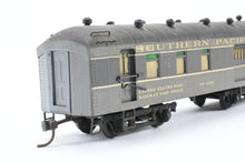 Load image into Gallery viewer, HO Brass Ken Kidder SP - Southern Pacific Harriman 39’6” RPO Custom Painted TTG No. 4239