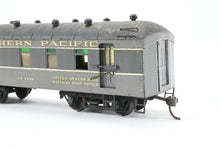 Load image into Gallery viewer, HO Brass Ken Kidder SP - Southern Pacific Harriman 39’6” RPO Custom Painted TTG No. 4239
