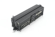 Load image into Gallery viewer, HOn3 Blackstone Models D&RGW - Denver & Rio Grande Western 5500 Series 30' Double Deck Stock Car Flying Grande Herald No. 5803